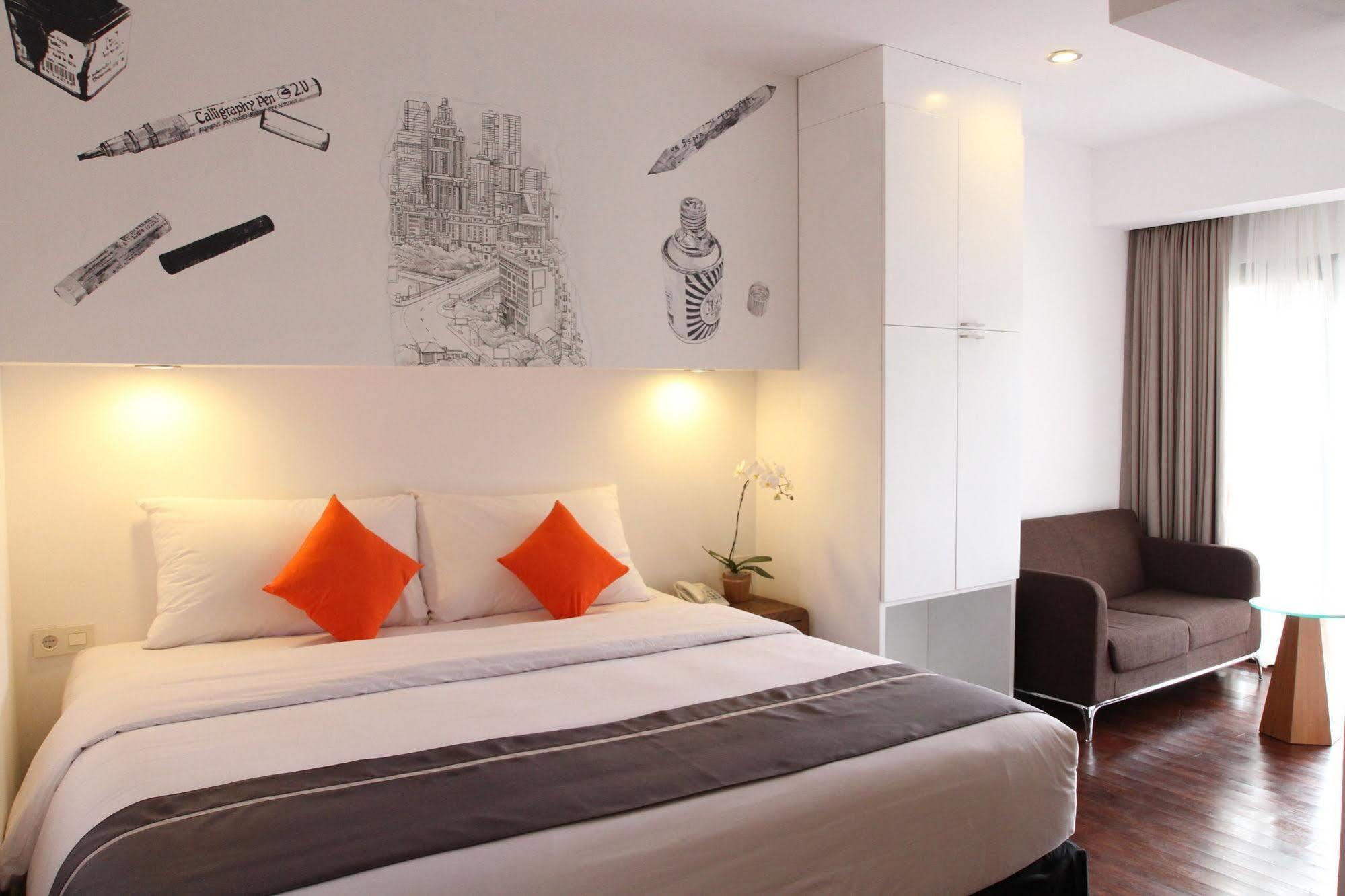 Capital O 852 The Silk At Dago Hotel Bandung Exterior foto