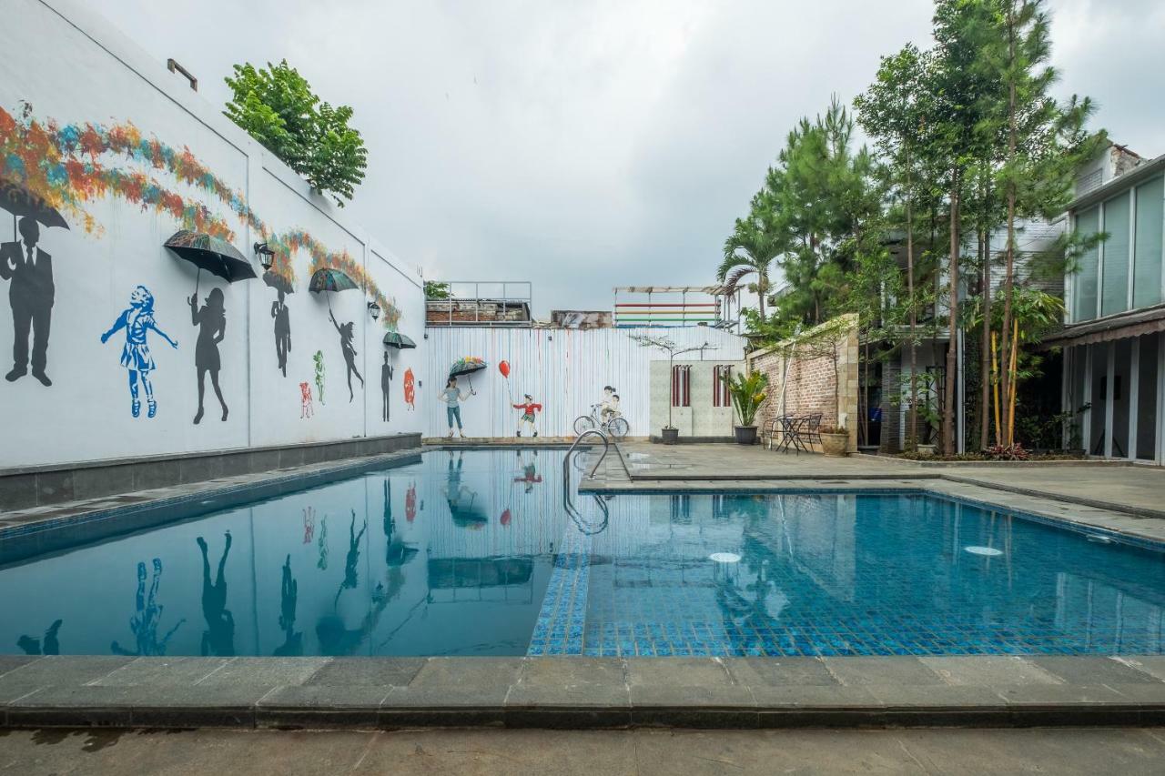 Capital O 852 The Silk At Dago Hotel Bandung Exterior foto