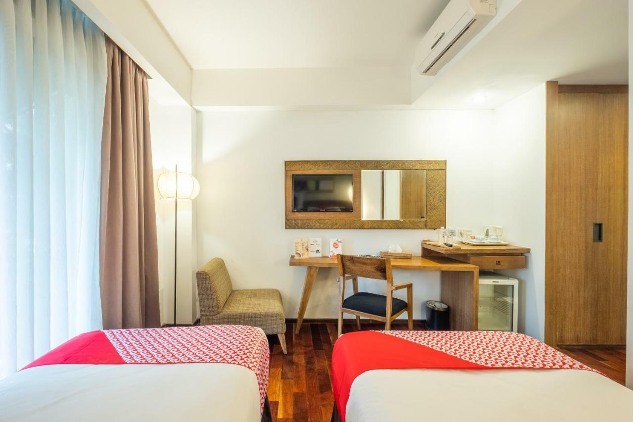Capital O 852 The Silk At Dago Hotel Bandung Exterior foto